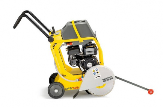 Нарезчик швов бензиновый Wacker Neuson BFS 735 A по выгодной цене в Братске. Надежное качество и лучшие условия ждут вас.